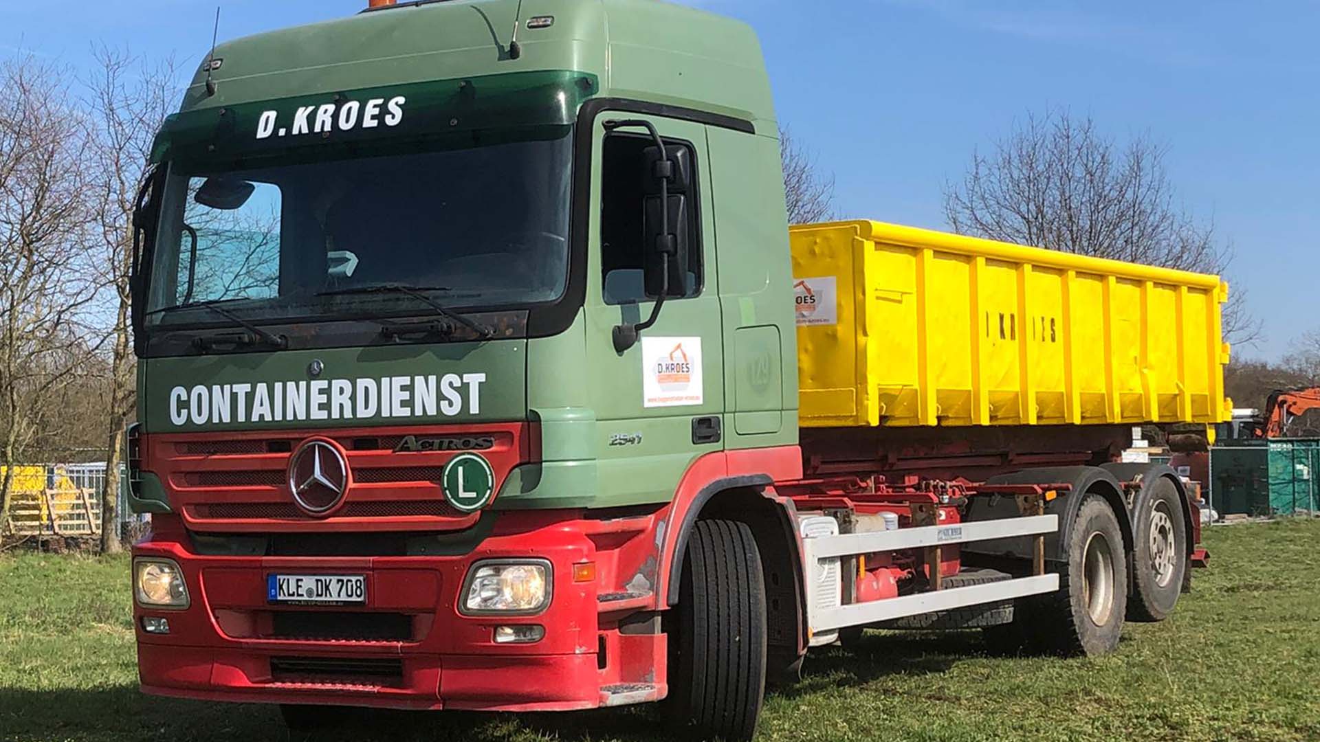 LKW mit Container.jpeg